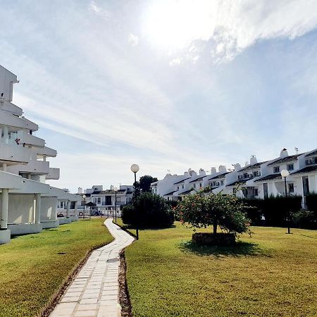 Cozy Apartment On The Beach Sitio de Calahonda 外观 照片
