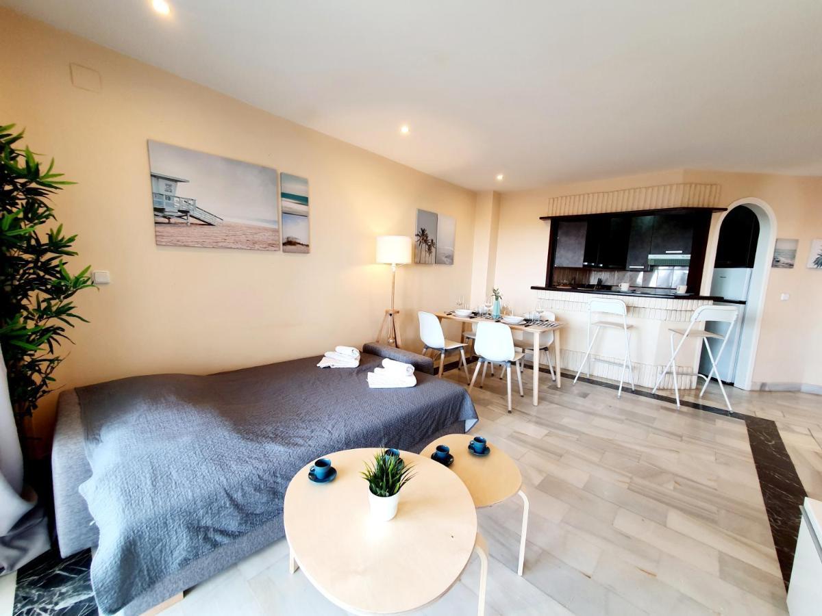 Cozy Apartment On The Beach Sitio de Calahonda 外观 照片