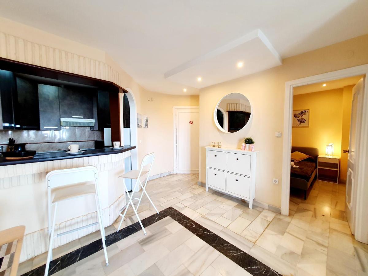 Cozy Apartment On The Beach Sitio de Calahonda 外观 照片